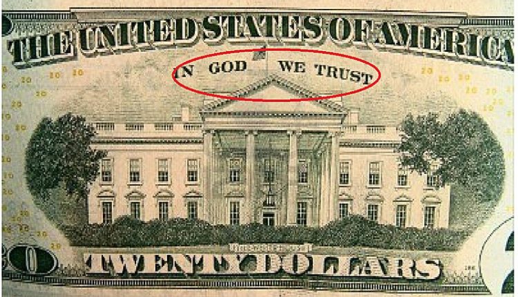 В Штатах суд отказался убрать с долларов фразу «Мы верим в бога»