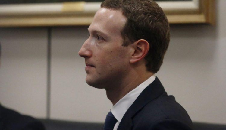 Facebook поднял расходы на защиту Цукерберга на $10 млн в год