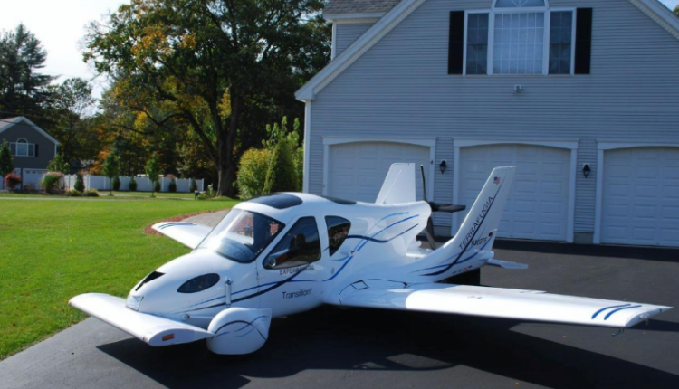 В октябре в продажу поступит летающий автомобиль Transition