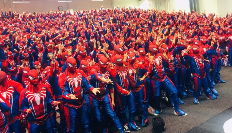 В Швеции 547 человек надели костюмы Спайдермена для рекорда Гиннесса