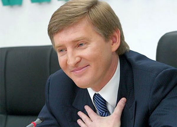 Сергей Лещенко: “Скоро выборы, Ринату надо финансировать хор политических проститутов”