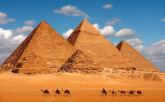 Ученые узнали, как древние египтяне строили пирамиды идеально ровными