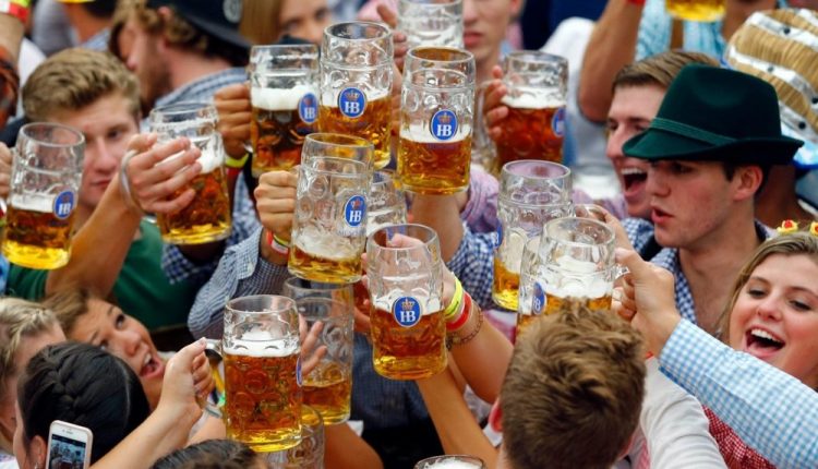 На Октоберфесте выпили 7,5 миллиона литров пива