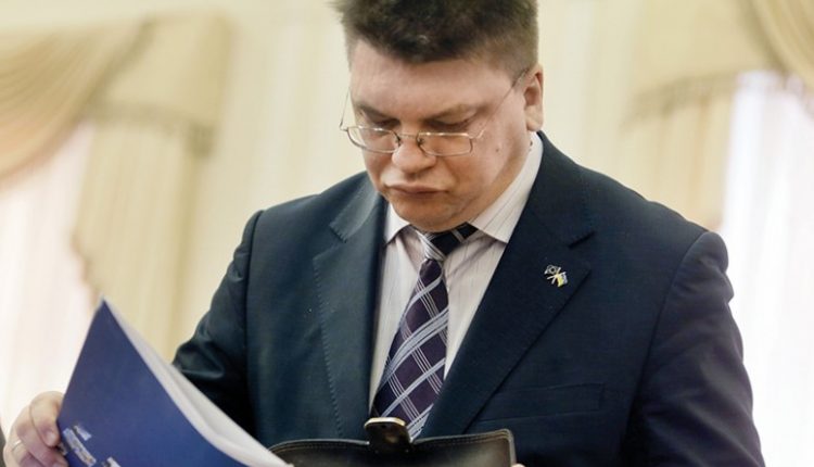 Министр Игорь Жданов получил 52 тысячи гривен на оздоровление