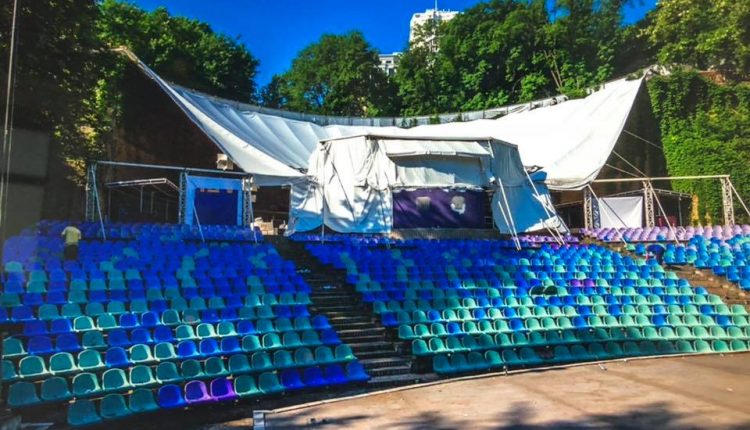 Киевские власти будут сдавать в аренду Зеленый театр