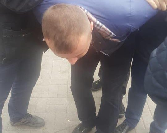 В Киеве задержали трех аферистов, продававших квартиры по поддельным документам