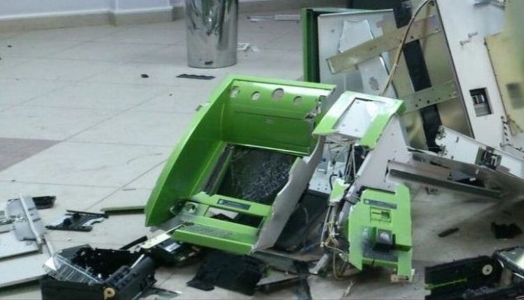 Ночью в Днепре взорвали банкомат “Приватбанка”