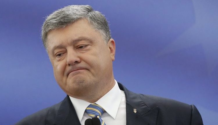 Журналистку, задавшую неприятный вопрос Порошенко, уволили с работы