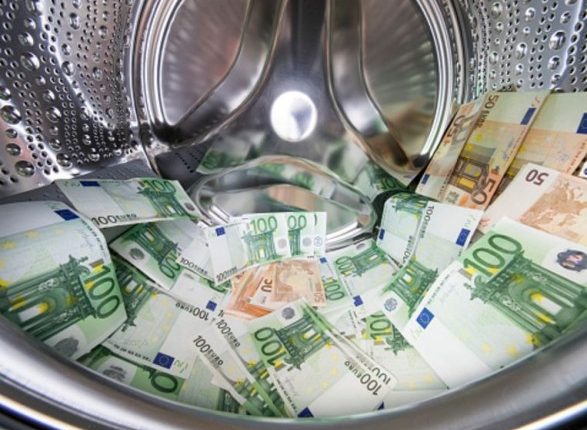 Голландца, прятавшего 350 тысяч евро в стиральной машине, обвинили в отмывании денег