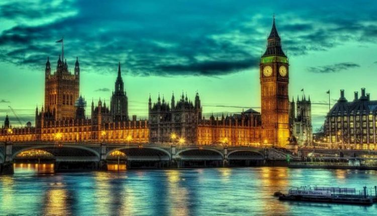 В Лондоне в полночь усложнят жизнь олигархов