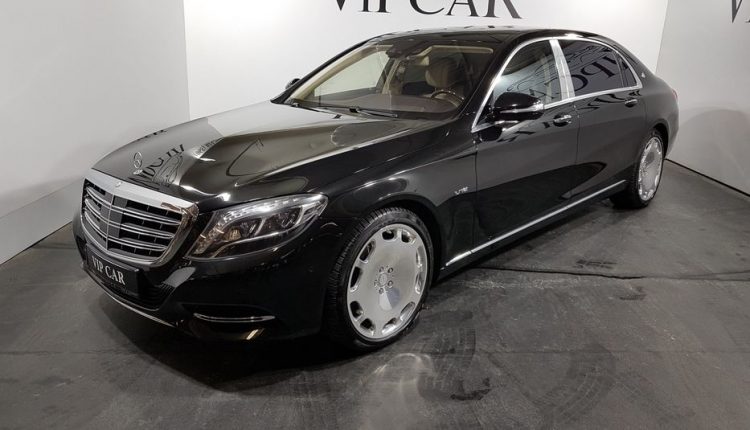 Президентская автобаза купит два элитных Mercedes за 42 млн