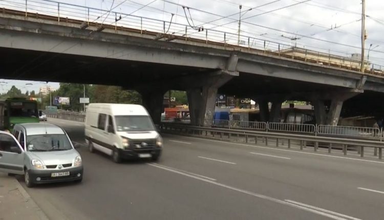 В КГГА отложили демонтаж Шулявского моста на весну