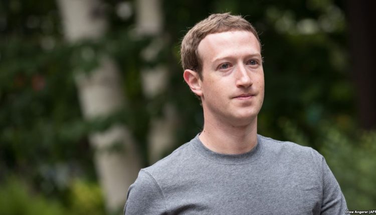 Цукерберг продал акции Facebook ради создания гаджета для чтения мыслей