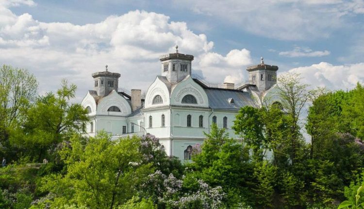 Украинским богачам облегчили строительство “дворцов”