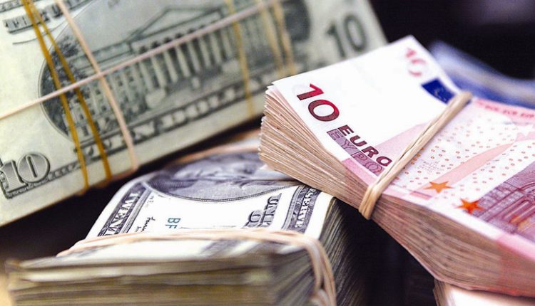 С 7 февраля украинцы смогут обменивать валюту онлайн