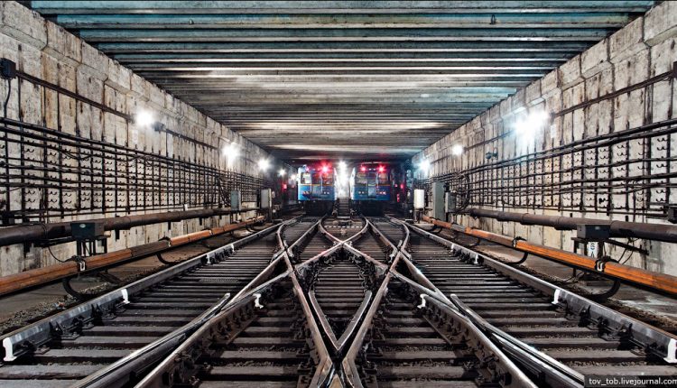 В Киеве отменили тендер на разработку ТЭО строительства метро на Троещину