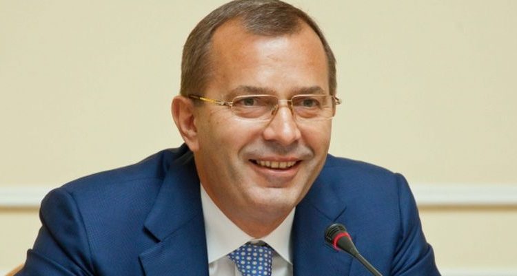 В ЕС согласовали снятие санкций с Андрея Клюева