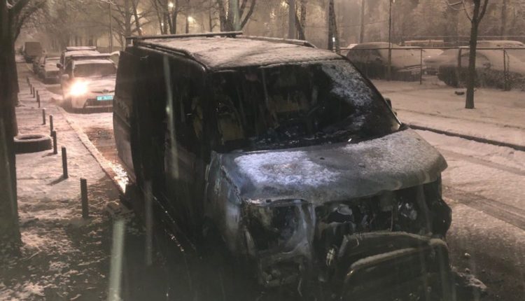 В Киеве сожгли автомобиль доверенного лица кандидата в президенты Кошулинского
