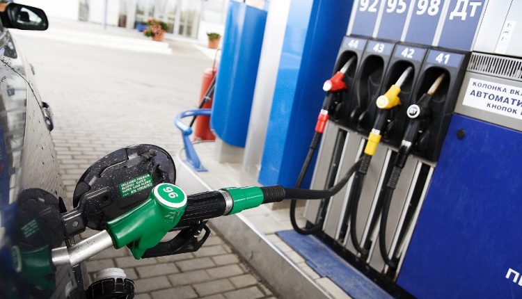 Цены на бензин и дизтопливо продолжают расти