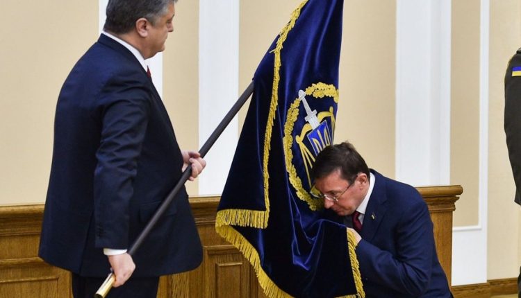 Луценко не видит оснований для отставки и готов помогать Зеленскому в борьбе с коррупцией