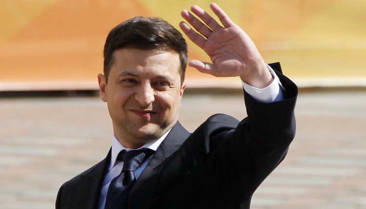 Зеленский задекларировал 9,7 млн гривен доходов