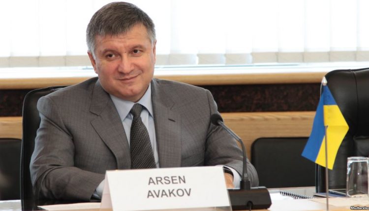 Арсен Аваков заработал за месяц 118 тысяч гривен