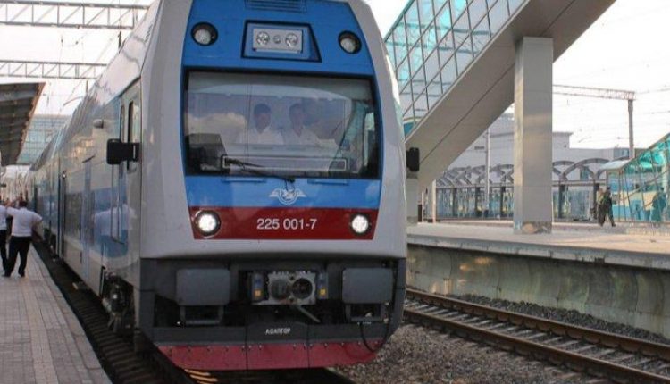 “Укрзализныця” отремонтирует двухэтажные поезда Skoda за 160 млн