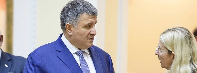 Михаил Подоляк: “Подготовка к убийству массовых иллюзий”