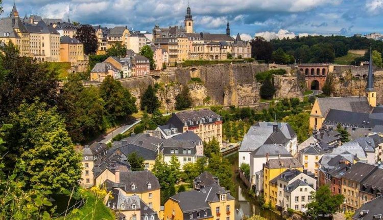 Жители Люксембурга тратят больше всех в Европе на поездки в отпуск