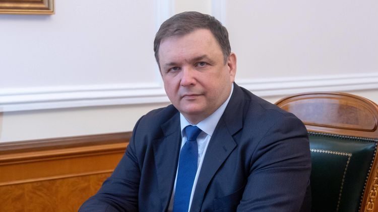 Станислав Шевчук не смог проникнуть в Конституционній суд