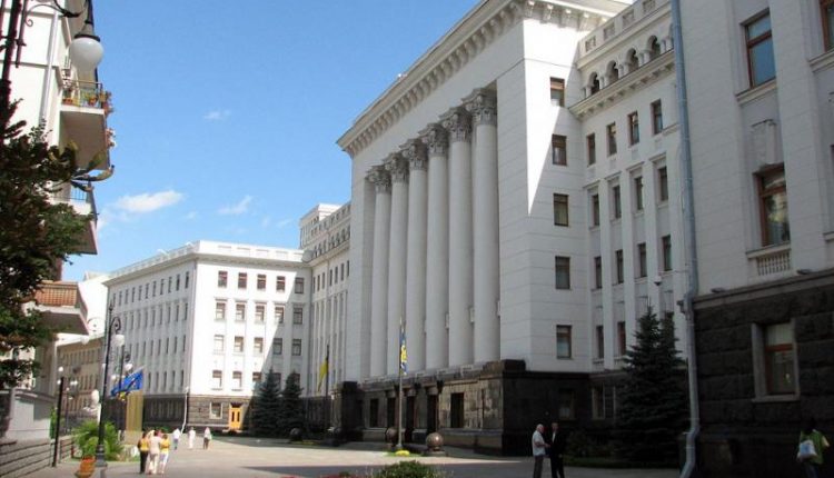 Виктор Небоженко: “В здании на Банковой 11 любой превращается в политического урода”
