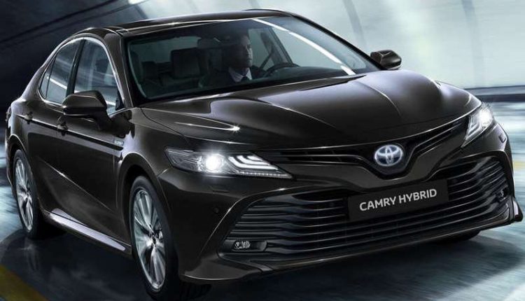 “Укрэнерго” купило гибридную Toyota Camry за 953 тысячи гривен