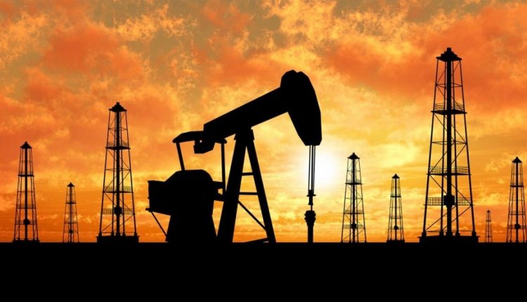 Нефть дорожает из-за высокого спроса