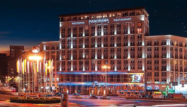 Киевскую гостиницу “Дніпро” весной выставят на аукцион