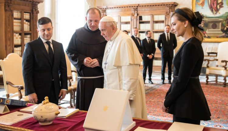 Виктор Небоженко: “Папа Римский знает о Зеленском больше, чем он сам о себе”
