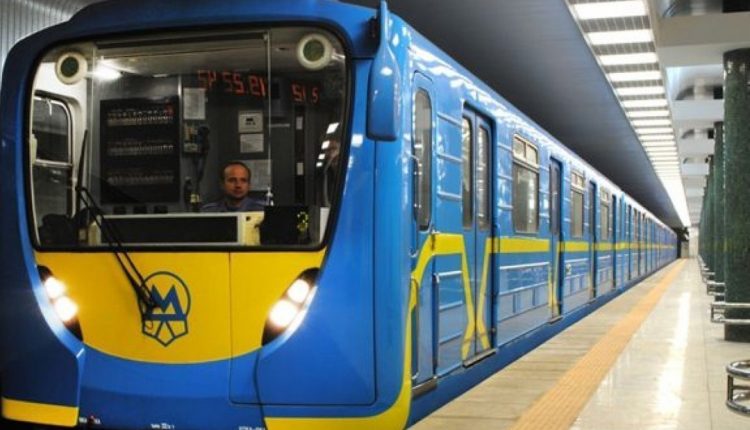 Суд снял арест с денег, полученных “Укррослизингом” от “Киевского метрополитена”