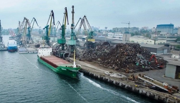 Мининфраструктуры через суд отменило приостановку концессии Херсонского порта