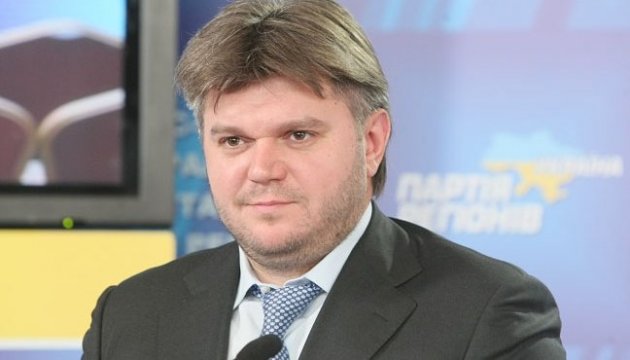 В Евросоюзе решили снять санкции с Азарова и Ставицкого