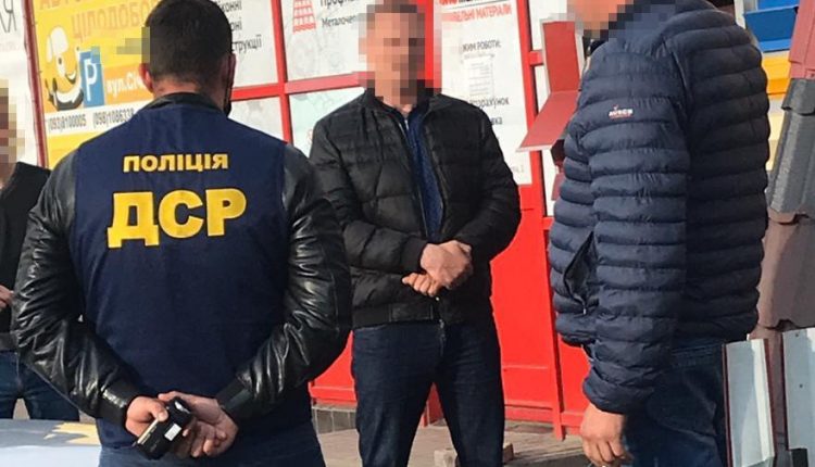 В Борисполе задержали заместителя мэра, вымогавшего у застройщика три квартиры