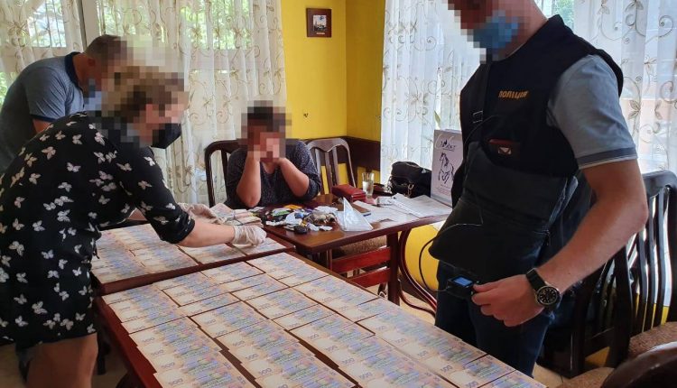 В Киеве задержали женщину, вымогавшую 4 млн за «влияние» на АМКУ