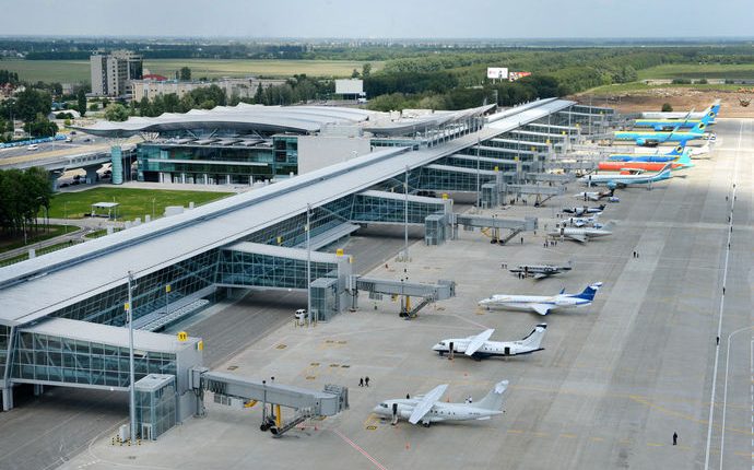 Экс-руководителя аэропорта “Борисполь” подозревают в нанесении ущерба на 16,5 млн