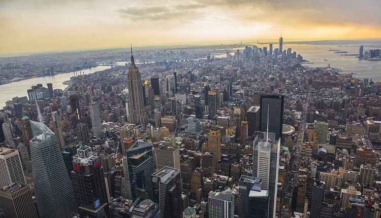 Россияне спешно продают недвижимость на Манхэттене, опасаясь санкций – FT