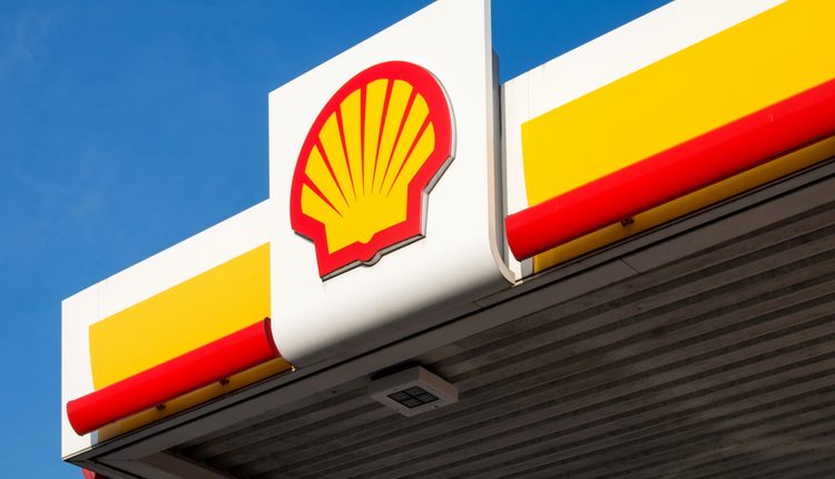 Shell останавливает покупку российской нефти и газа