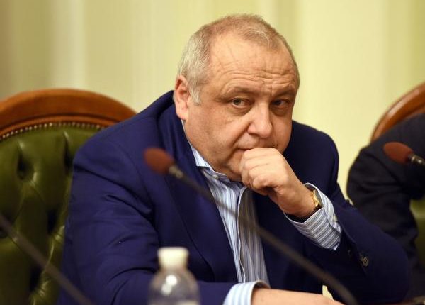 Глава фракции владельца ROSHEN Грынив остро переживет о судьбе активов Ахметова и Новинского